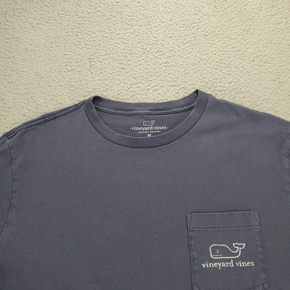Vineyard Vines Shirt Mens Medium Blue Short Sleeve Big Whale Spell Out Logo - Picture 2 of 12